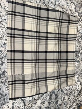 Forever 21 Black and Cream Plaid Skirt